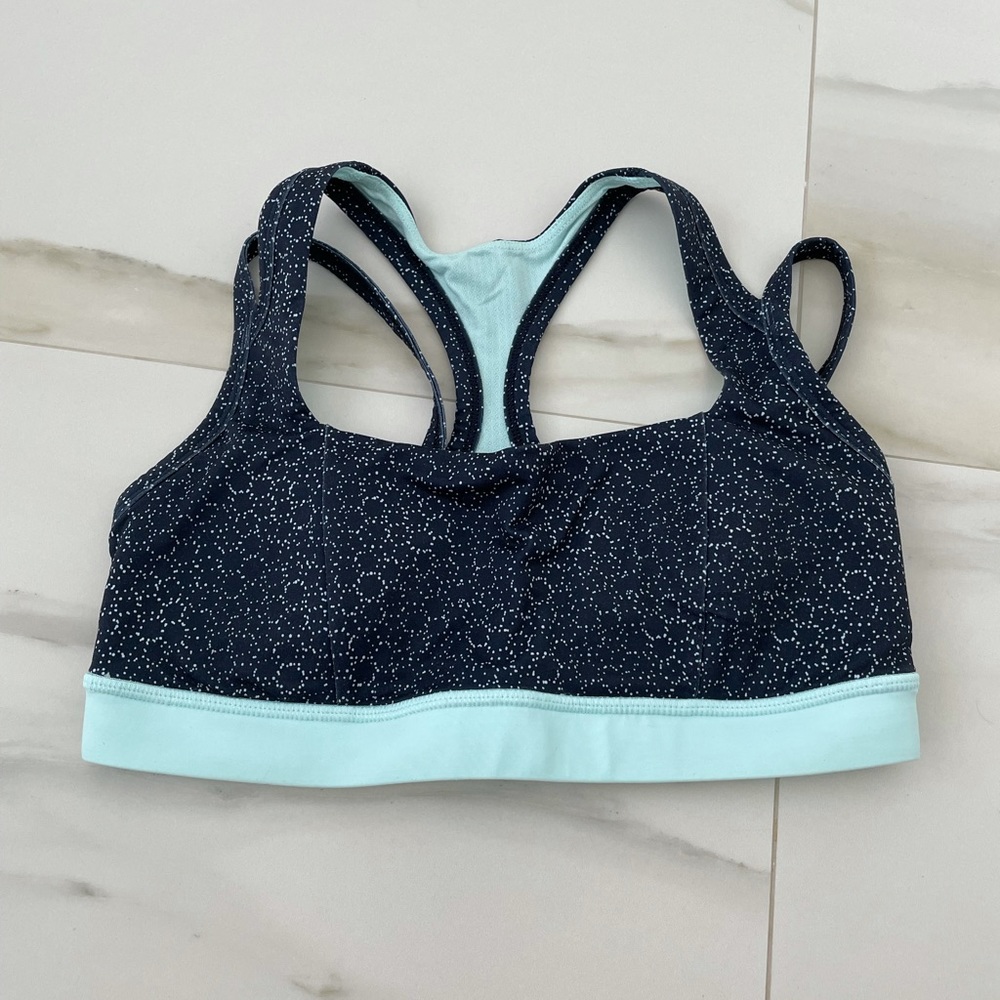 Lululemon size 6 sports bra